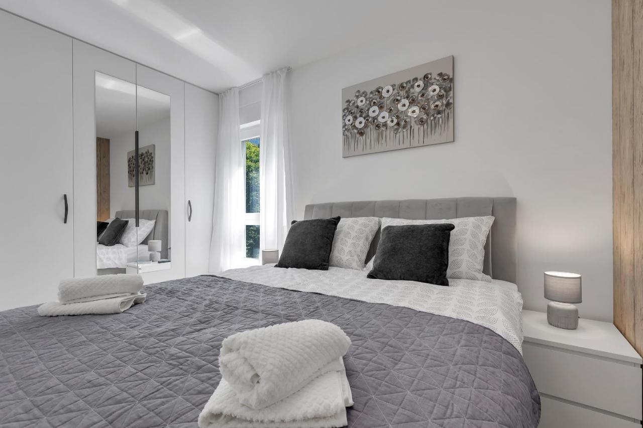 Apartment M&L Makarska Exteriör bild